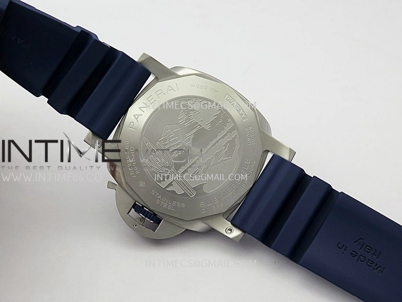 PAM1696 44mm Submersible VSF 1:1 Best Edition White Dial On Blue Rubber Strap P.900 Super Clone